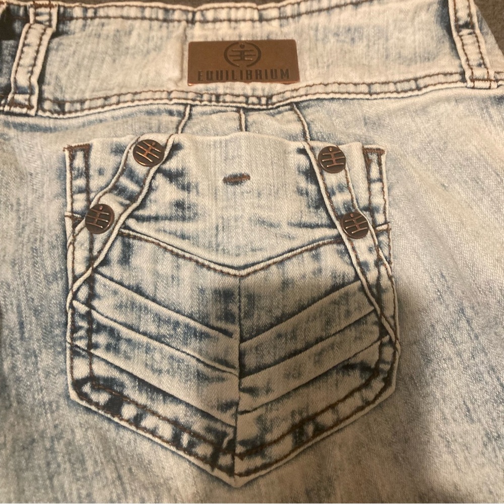 Colombian Jeans - Picture 4 of 9